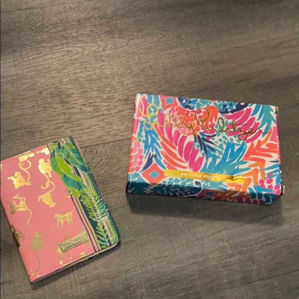Lilly Pulitzer Gift Set Passport Holder & Frame